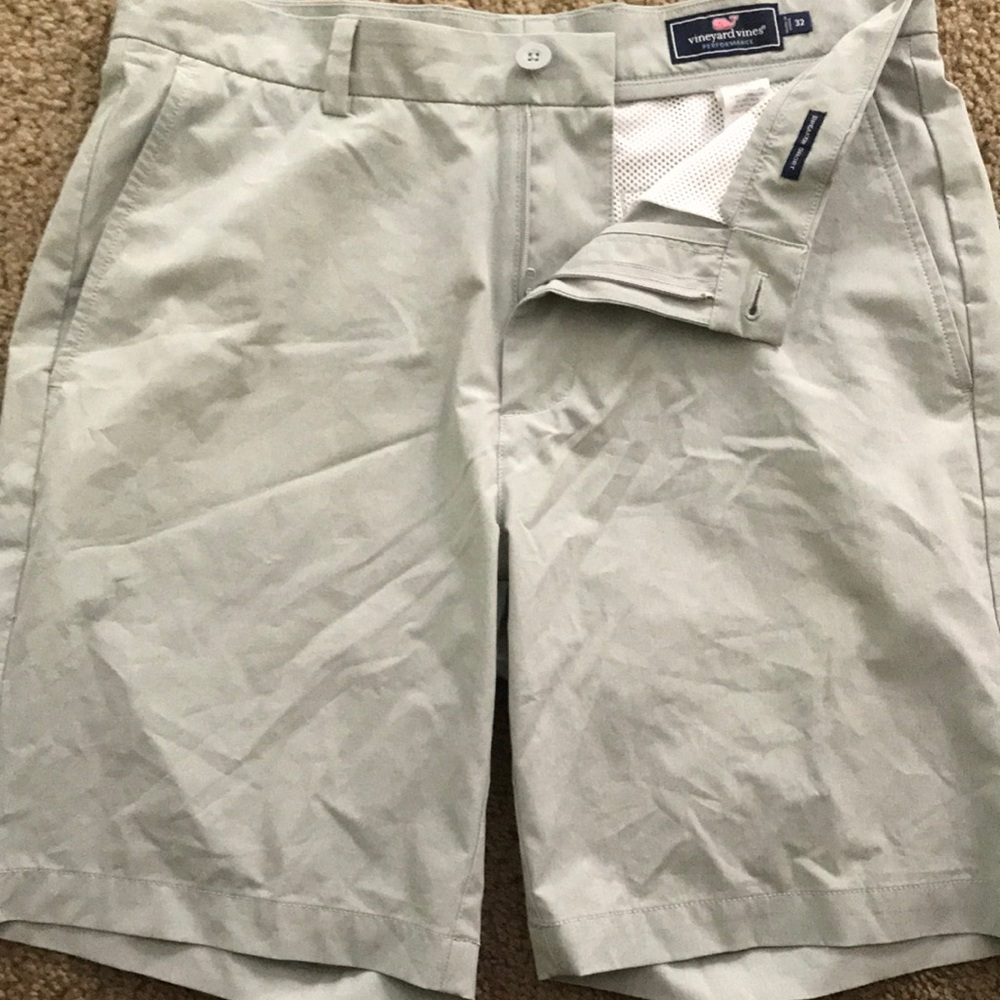 Vineyard vines shorts